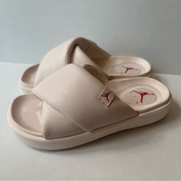 Nike Jordan “Sophia” Light Pink Slide Sandals Size 9 EUC! - Picture 2 of 9
